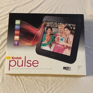Kodak Pulse Digital Frame with Vibrant Display